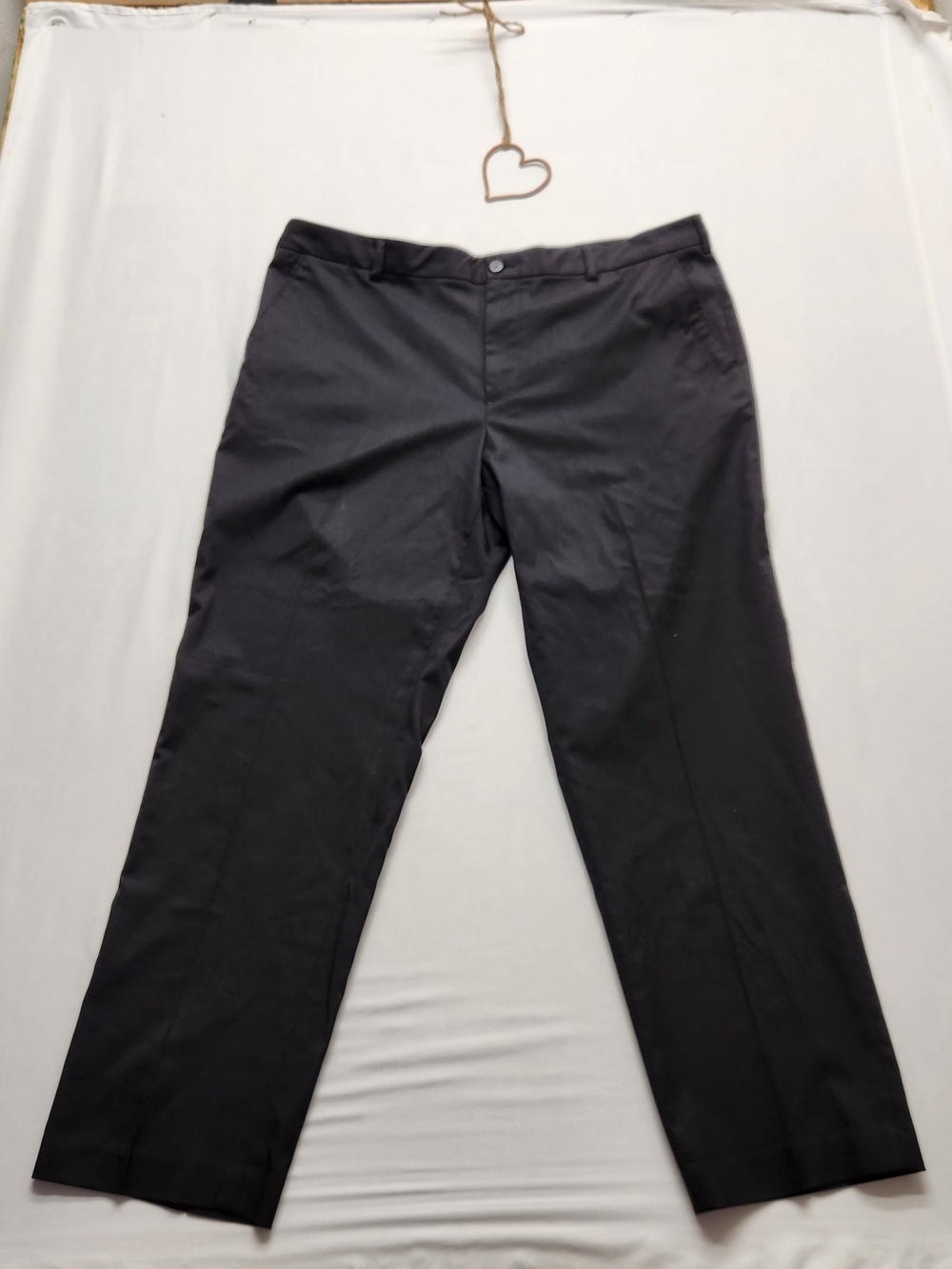 ⭐️Van Heusen Men’s Flex Straight Fit Dress Pants Black 40x32 Flat Front Slacks - Picture 2 of 11